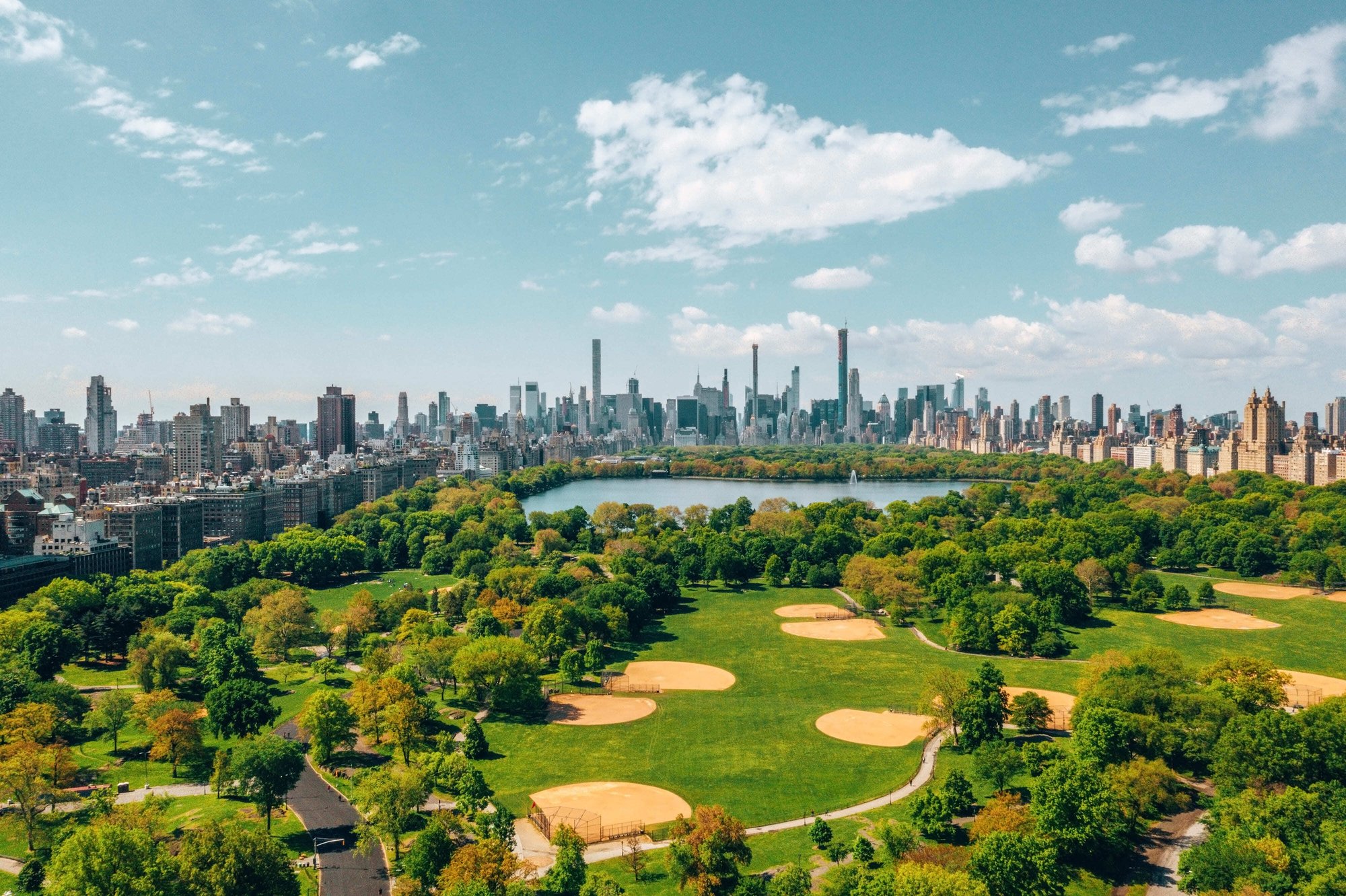 aerial-view-of-the-central-park-in-manhattan-new-2026-03-18-07-58-07-utc